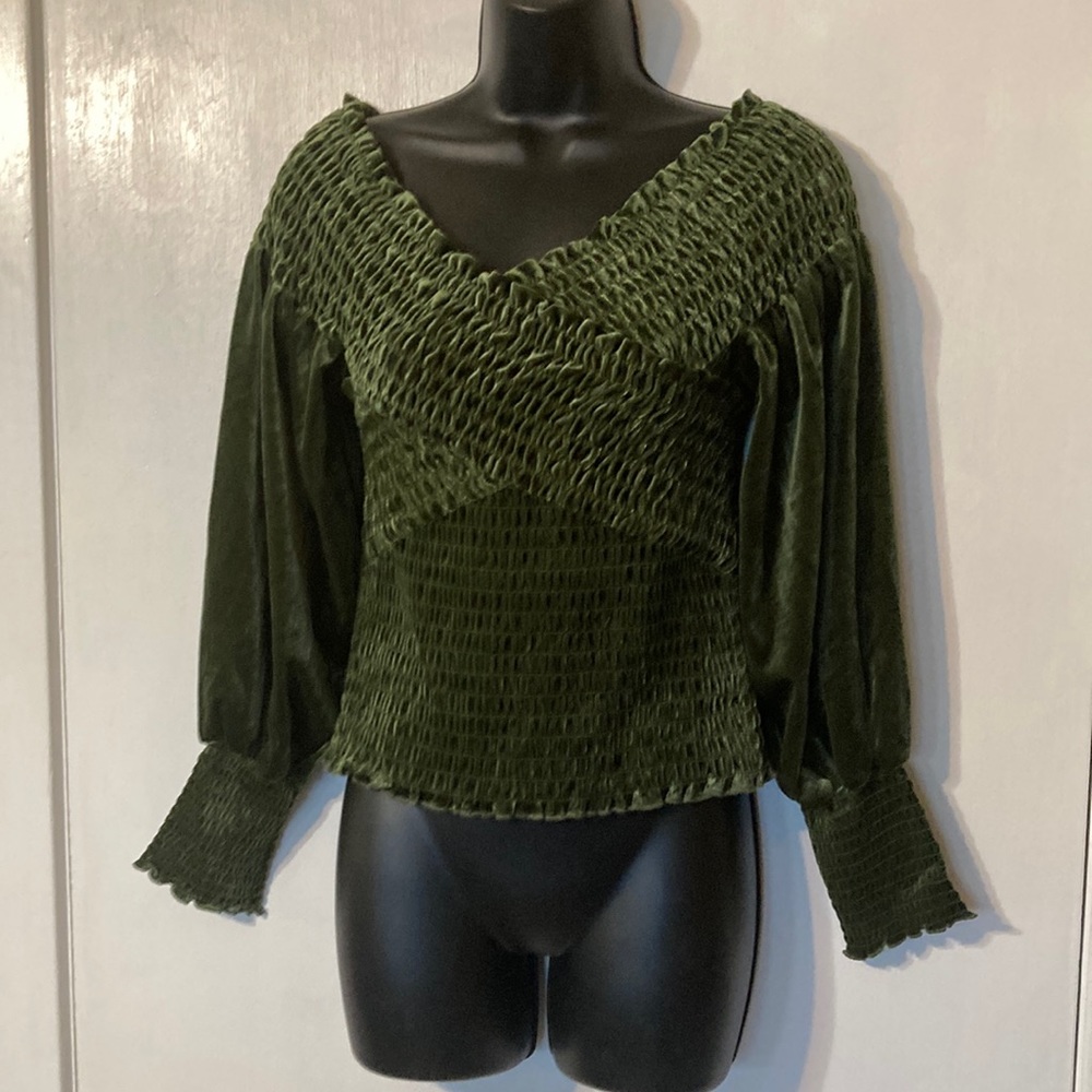 Steve Madden BB Dakota Women’s Rifle Green Scrunchy Long Sleeve Velvety Felt Top